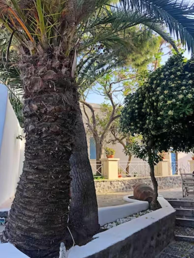 On An Island Suites & Apartments - Fira Экстерьер фото