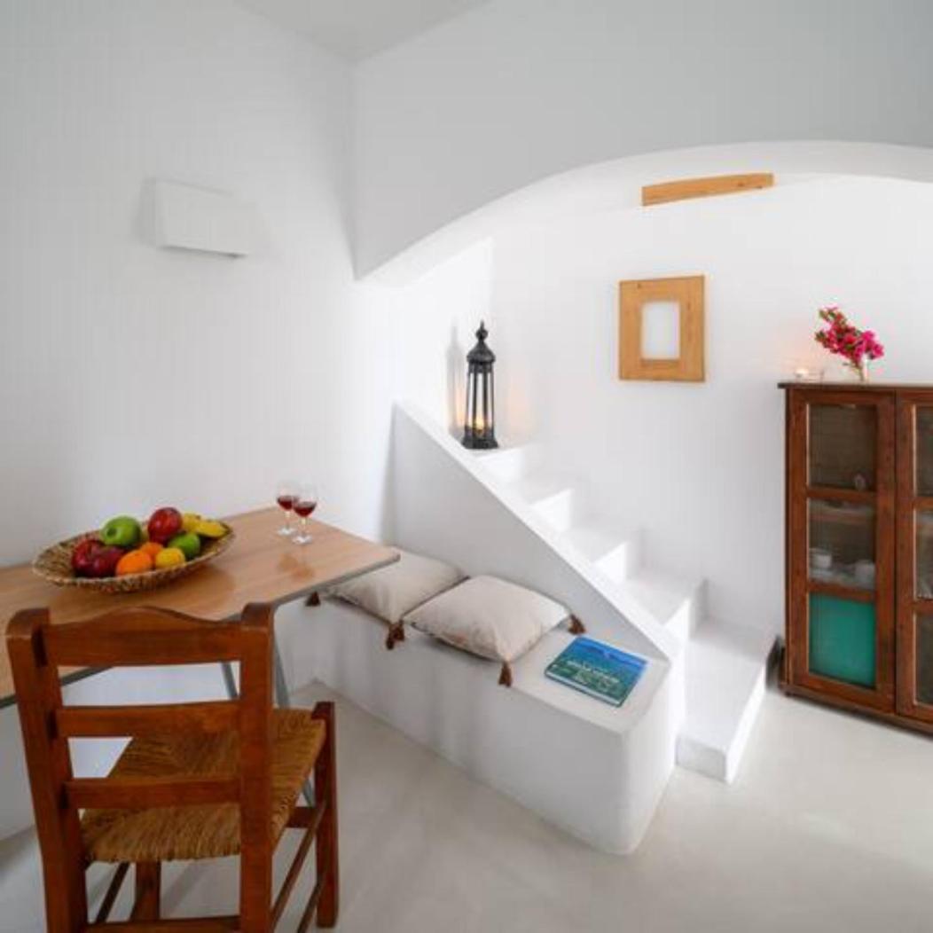 On An Island Suites & Apartments - Fira Экстерьер фото
