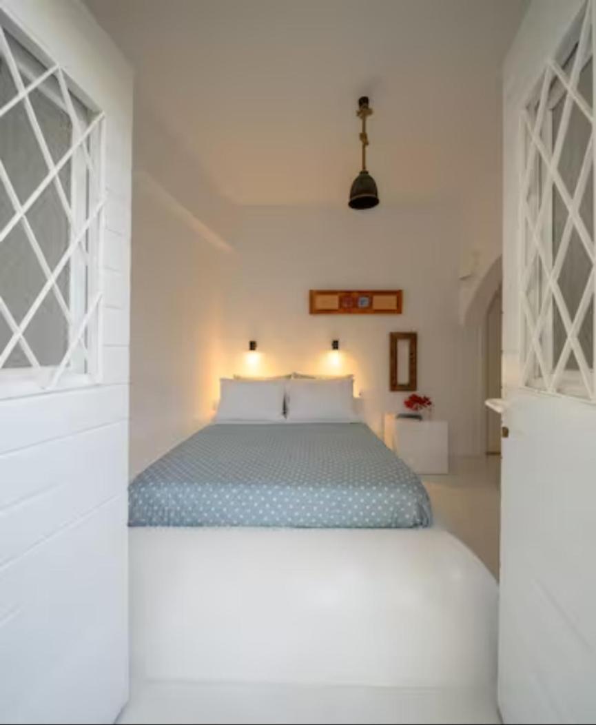 On An Island Suites & Apartments - Fira Экстерьер фото