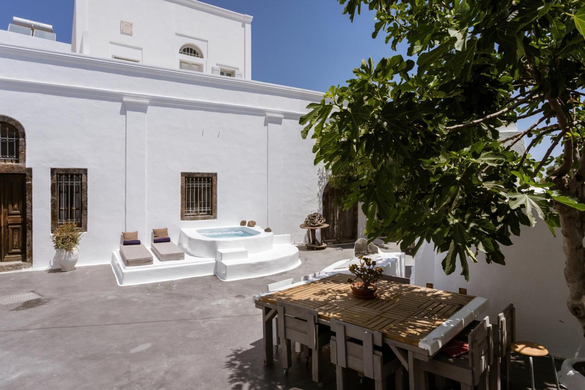 On An Island Suites & Apartments - Fira Экстерьер фото