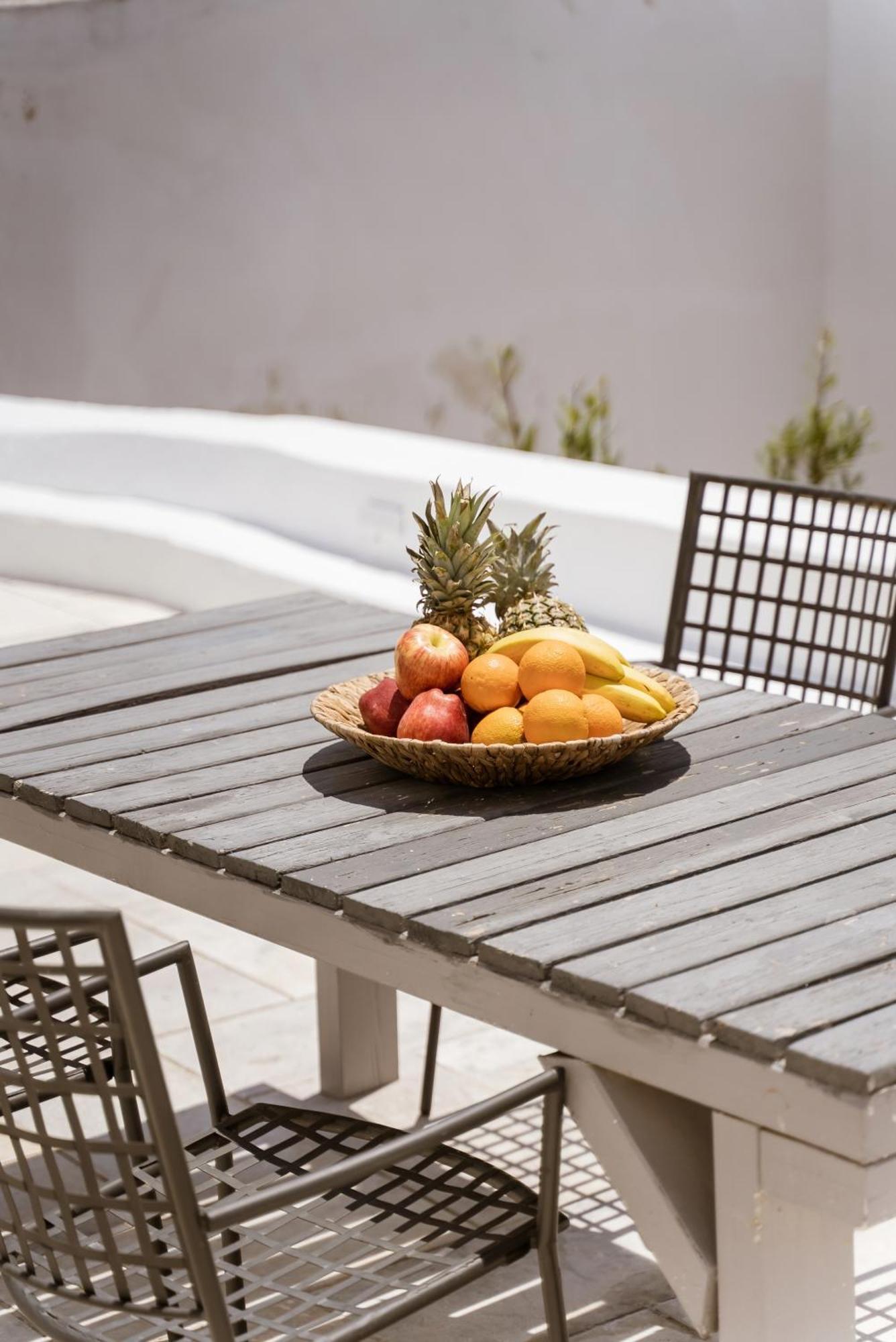 On An Island Suites & Apartments - Fira Экстерьер фото