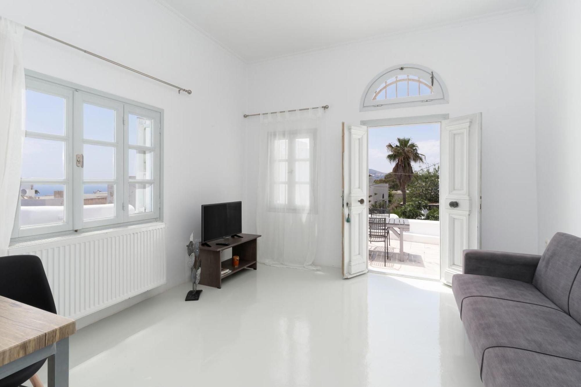 On An Island Suites & Apartments - Fira Экстерьер фото